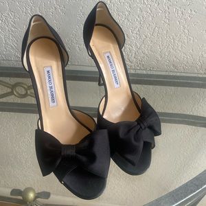 Manolo Blahnik Black Bow Heel Size 40 1/2